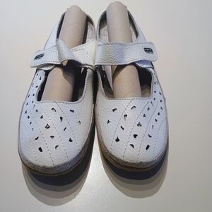 Spring Step White Women's Mules